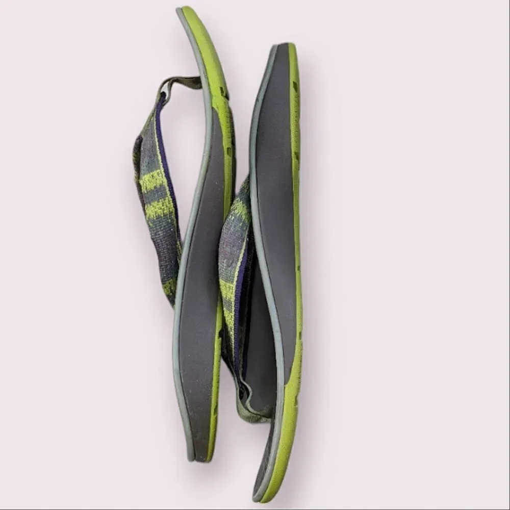 Chaco Lime Olive Green Thong Style Flip Flop Sandals size 9.5 10